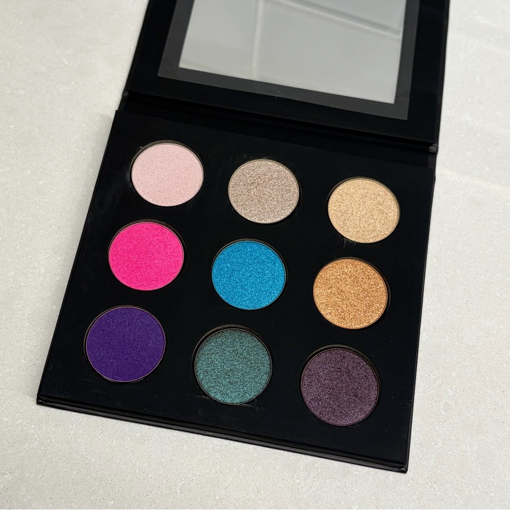 Makeup Forever 9 Artist Shadow Palette